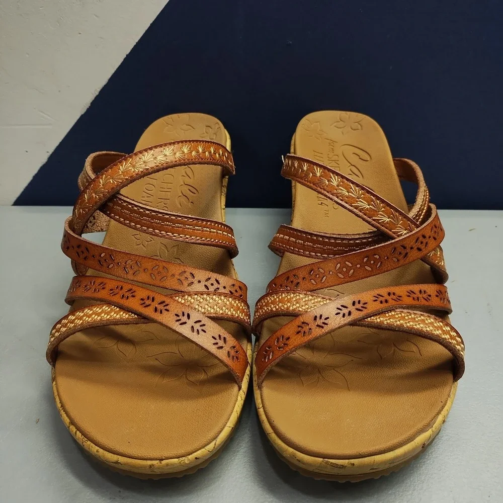 Skechers Cali Beverlee Wedge Sandals Womens US 6.5 Brown Luxefoam Open Toe EUC